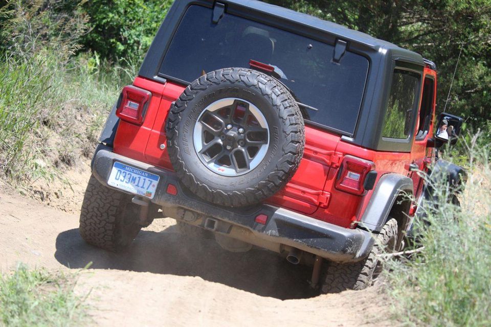 How Much Does a Jeep Wrangler Weigh? Checked and Selected the Right Load -  TalkCarswell